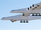 První let stroje Stratolaunch (13. duben 2019)