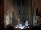 První zábry zniené katedrály Notre Dame (16. dubna 2019)