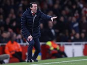 Unai Emery diriguje hre Arsenalu v utkni proti Neapoli.