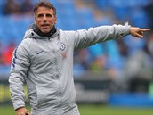 Gianfranco Zola, legenda Chelsea a dnes asistent trenra Maurizia Sarriho.