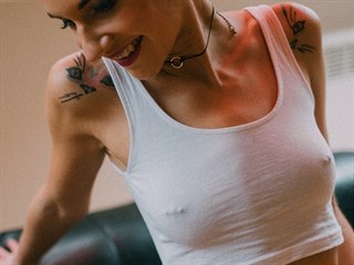 Ke spokojenosti mi stačí obyčejná pohoda, říká MOgirl Nurse.