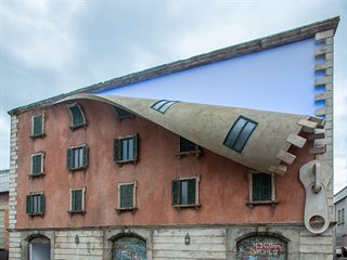 Použitím zipu na fasádě „rozevřel“ Alex Chinneck strukturu zdánlivě historické...