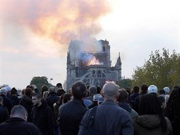 Poár katedrály Notre Dame (15. 4. 2019)