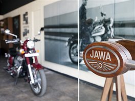 Jawa začala vyvážet motocykly do Indie po druhé světové válce. V roce 1961 se...