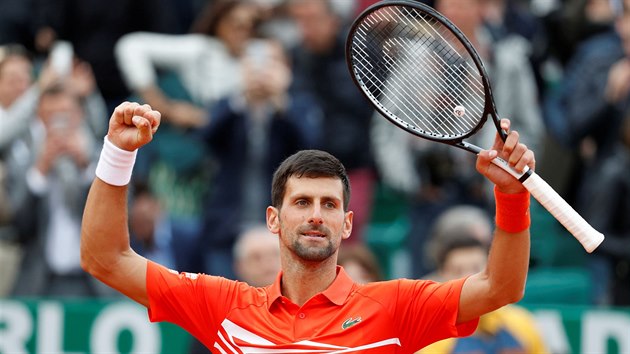 Novak Djokovi slav postup na turnaji v Monte Carlu.