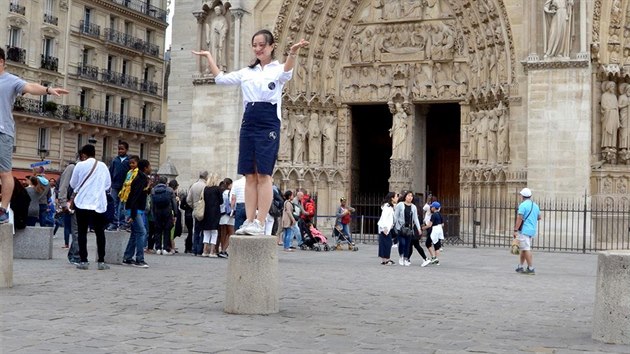 Point zro (bod nula) je msto na nmst Place du Parvis-Notre-Dame ped vchodem do pask katedrly Notre-Dame.