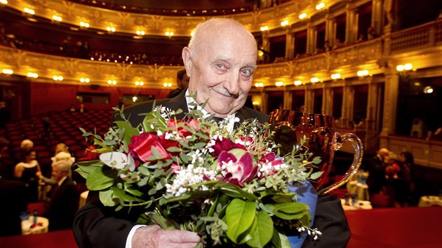 Herec Josef Somr získal v březnu 2014 divadelní cenu Thálie za celoživotní mistrovství.
