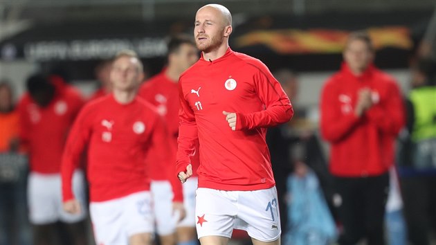 Slvistick zlonk Miroslav Stoch se rozcviuje ped vodnm tvrtfinle Evropsk ligy proti Chelsea.