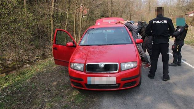 Zlodje zadreli policist bezprostedn po inu dky duchaptomn pomoci okradench.