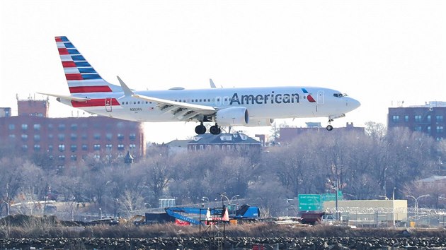 Boeing leteck spolenosti American Airlines. (12.4.2019)