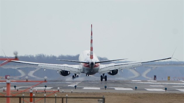 Boeing leteck spolenosti American Airlines. (12.4.2019)