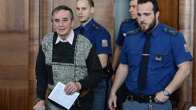 Vrchn soud v Praze potvrdil Jaromru Baldovi tyi roky vzen za teroristick tok spovajc v pokcen dvou strom na vlakov koleje. (16. 4. 2019)