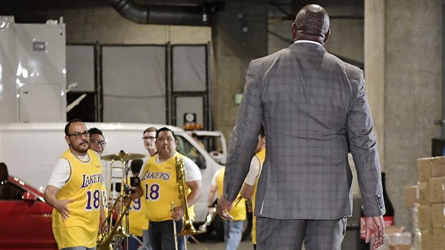 Magic Johnson odchází z pozice prezidenta Los Angeles Lakers.