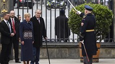 Prezident Milo Zeman (tvrtý zleva) uvítal na Praském hrad chorvatskou...