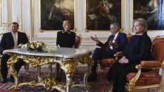 Prezident Milo Zeman (druhý zprava) a chorvatská prezidentka Kolinda Grabarová...