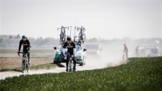 Peter Sagan bhem pátení prohlídky trati na Paí-Roubaix.