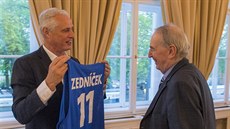 Ji�í Zední�ek na oslav� 50 let od triumfu Slavie V� Praha v Poháru vít�z� pohár� v roce 2019.