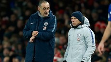 Gianfranco Zola (vpravo), asistent trenéra Chelsea Maurizia Sarriho.