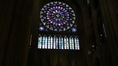 Sbor Puellae et Pueri tráví tyto dny v Paříži. V Notre-Dame si zazpíval jen pár...