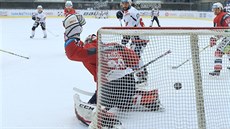 Pardubití hokejisté slaví udrení v extralize po triumfu v Chomutov.