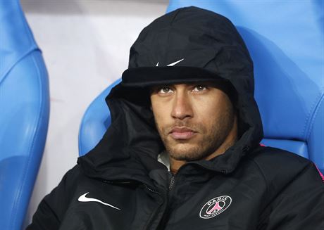 Neymar z PSG vstebv porku ve finle Francouzskho pohru.