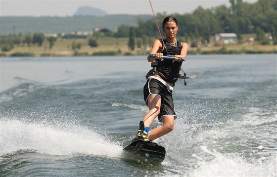 Mostecké jezero Matylda využívají rekreační sportovci.