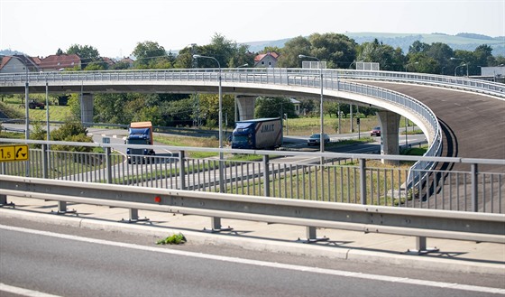 Severovýchodní ást obchvatu Otrokovic je souástí dálnice D55.