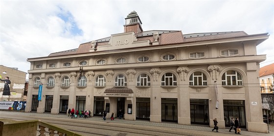 Zamstnanci olomouckého Muzea umní optovn kritizují ministra kultury Antonína Staka, tentokrát v souvislosti s jeho rozhodnutím odvolat editele muzea Michala Soukupa.
