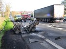 M�sto tragick� dopravn� nehody na silnici I/6 u Bochova.