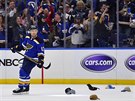 Jaden Schwartz si uívá vítzný gól St. Louis Blues, kterým zkompletoval...