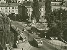 Praský most pes Labe a královéhradecké ve s trolejbusem VETRA-KD . 53 v...