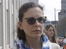 Clare Bronfmanová u soudu (New York, 19. dubna 2019)