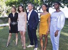 Léa Seydouxová, Ana de Armasová, Daniel Craig, Naomie Harrisová a Lashana...