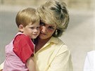 Princ Harry a princezna Diana (Mallorca, 9. srpna 1987).