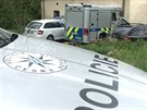 Policisté vyetují v jedné obci na Kladensku roztrku mezi maneli. Ta...