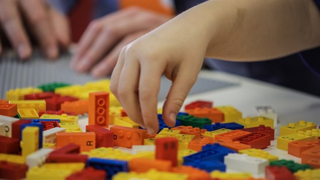 Nová stavebnice Lego Braille Bricks pro zrakově postižené