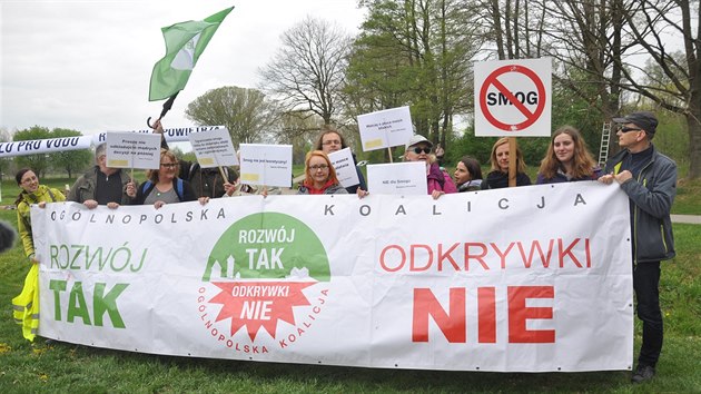 Protest proti hndouhelnmu dolu Turw (28. dubna 2019)