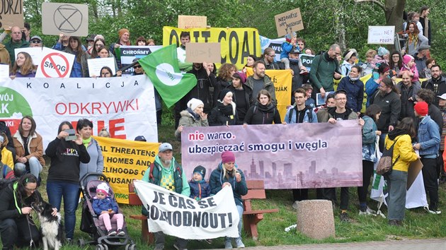 Protest proti hndouhelnmu dolu Turw (28. dubna 2019)