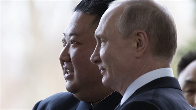 Rusk prezident Vladimir Putin ve tvrtek ve Vladivostoku zahjil summit s vdcem Severn Koreje Kim ong-unem.  (25. dubna 2019)