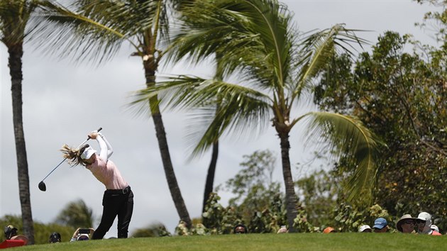 Kanadsk golfistka Brooke Hendersonov ve finle turnaje Lotte Championship na Havaji.