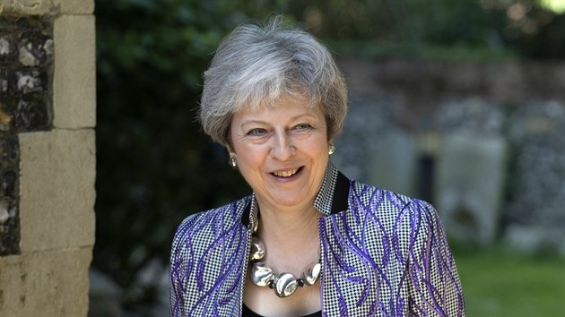 Britsk premirka Theresa Mayov na nedlnm velikononm obadu v jin Anglii (21. dubna 2019)