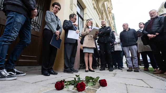 V Javoříčské ulici v Olomouci byly za účasti izraelského velvyslance Daniela Merona a jeho manželky Jill položeny další tři takzvané kameny zmizelých. Ty připomínají tři členy rodiny Lindenbaumových, kteří zde žili a stali se oběťmi holocaustu.