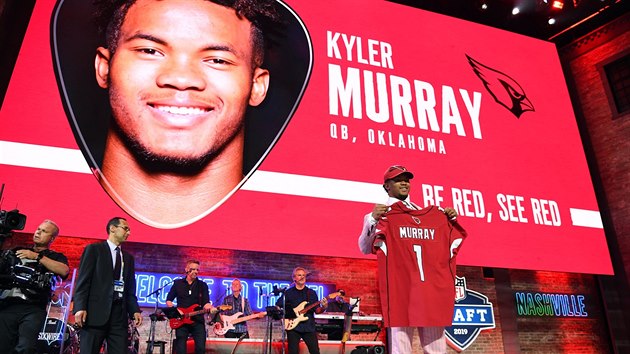 Kyler Murray je jednika draftu NFL, vzali si ho Arizona Cardinals.