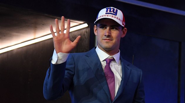 Daniel Jones zamil do New York Giants.