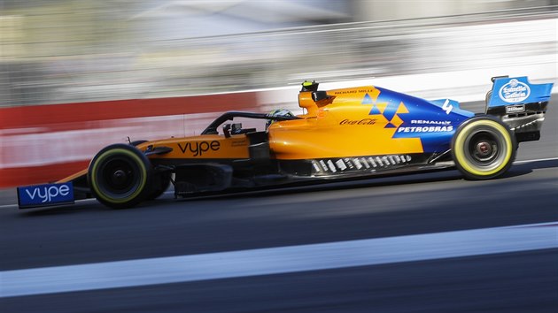 Lando Norris z McLarenu bhem trninku v Baku