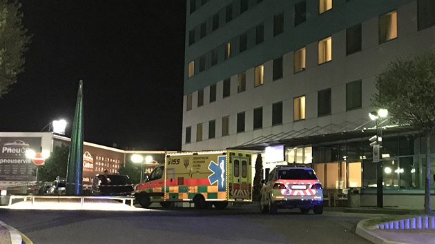 Hotel West Best Western Amedia Praha, kde záchranáři ošetřili zhruba patnáct lidí. (28. dubna 2019)