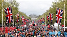 Momentka z cílového prostoru Londýnského maratonu.