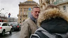 Policie hledá fale�ného pr�vodce. Vybral peníze a zmizel.