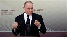 Vladimir Putin na tiskové konferenci krátce po setkání se severokorejským...