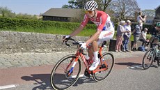 Nizozemský cyklista Mathieu van der Poel na trati Amstel Gold Race.